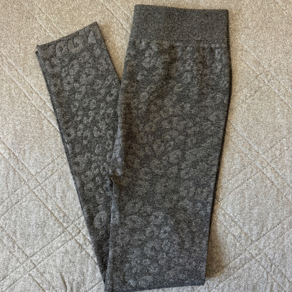 Muk Luks Womens Gray Leopard Print Seamless Leggings‎ Size M/L